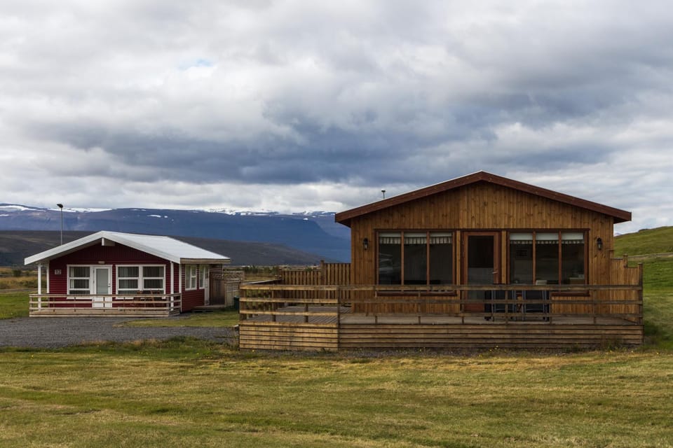 Property building, Natural landscape, Mountain view