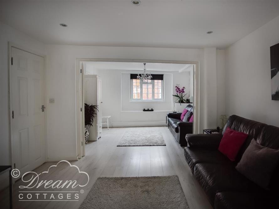 Ocean Swell House in Weymouth