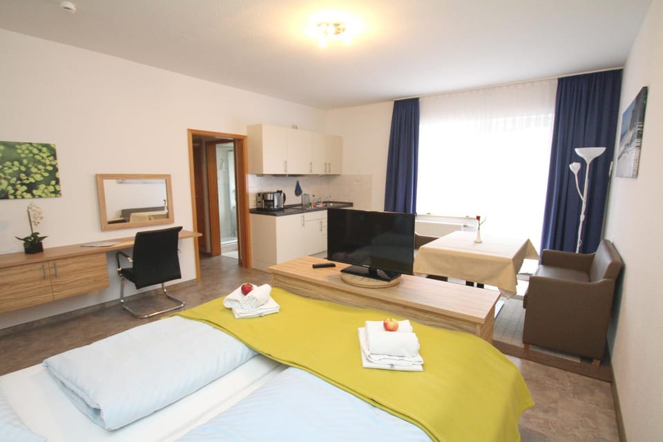 Bed, Photo of the whole room