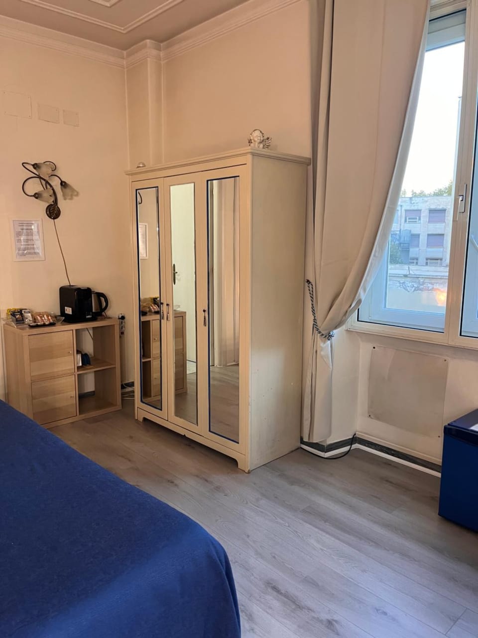 Coffee/tea facilities, Photo of the whole room, Bedroom, minibar