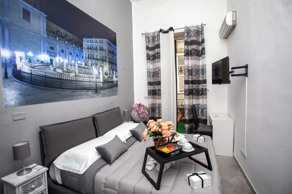 Bed, Bedroom, Food, Non alcoholic drinks
