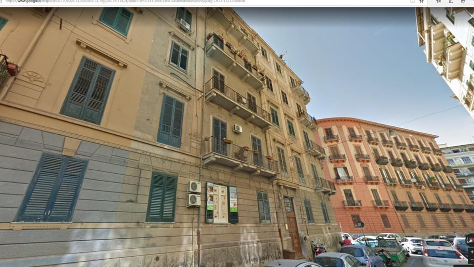 Property building, Facade/entrance