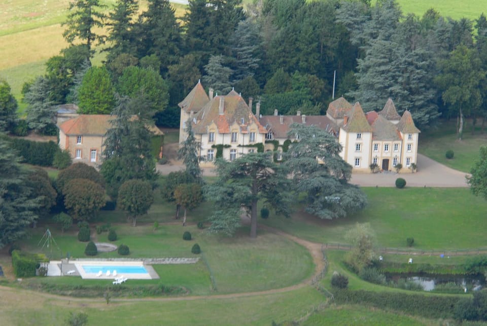 Domaine des Grands Cèdres Bed and Breakfast in Auvergne-Rhône-Alpes