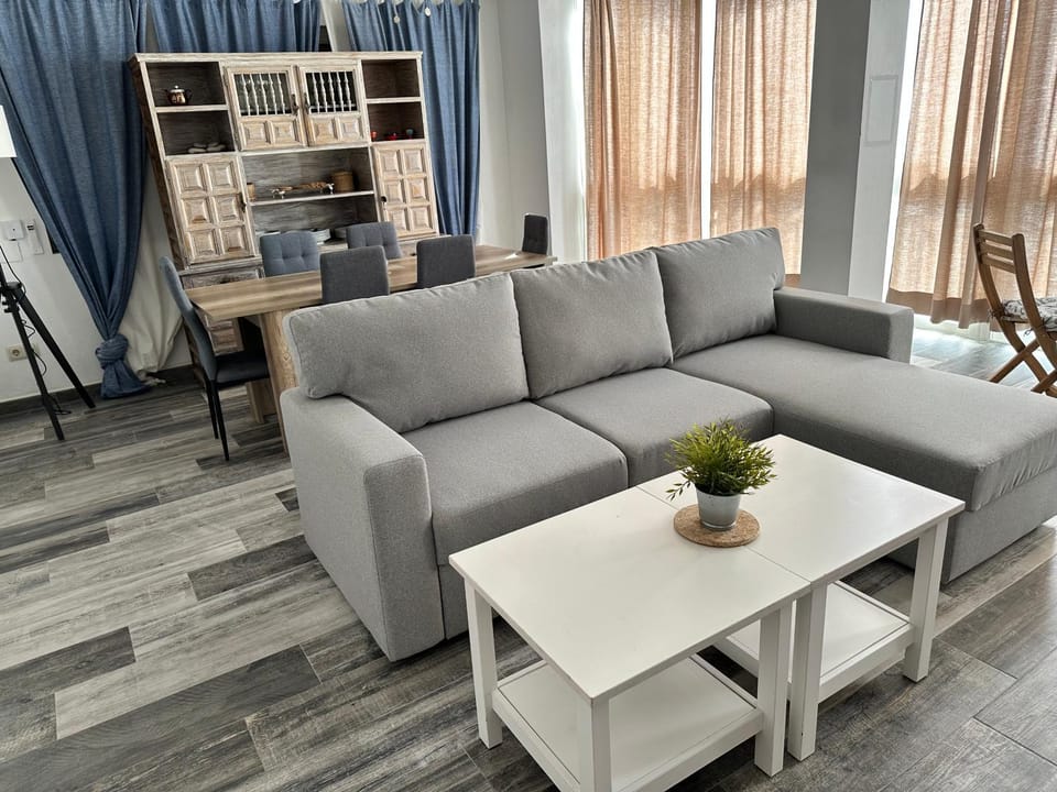Living room, Seating area, Dining area