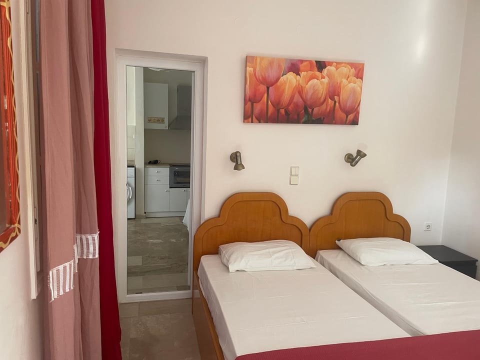 Myrties-Nice flat with 2 Rooms,2 Bath with sea view sunset Apartment in Kalymnos
