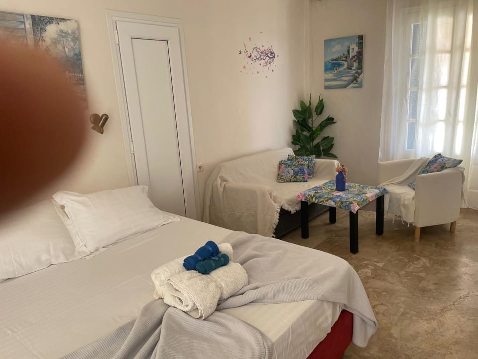 Melina's sunset-Nice flat with 2 Rooms,2 Bath with sea view sunset Apartment in Kalymnos