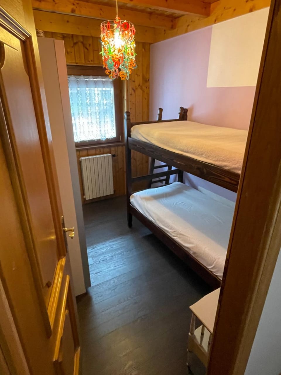 Bedroom, bunk bed