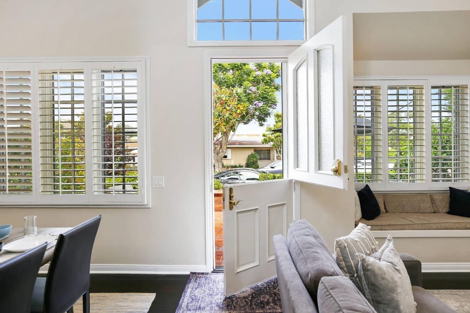 416 Dahlia House in Corona Del Mar