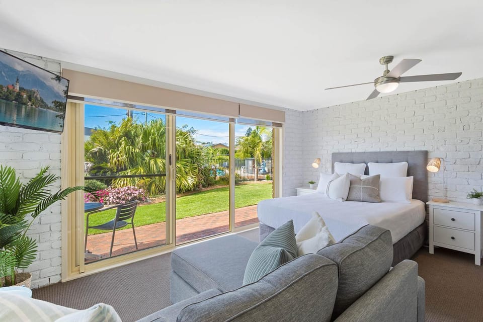 Living room, Bedroom