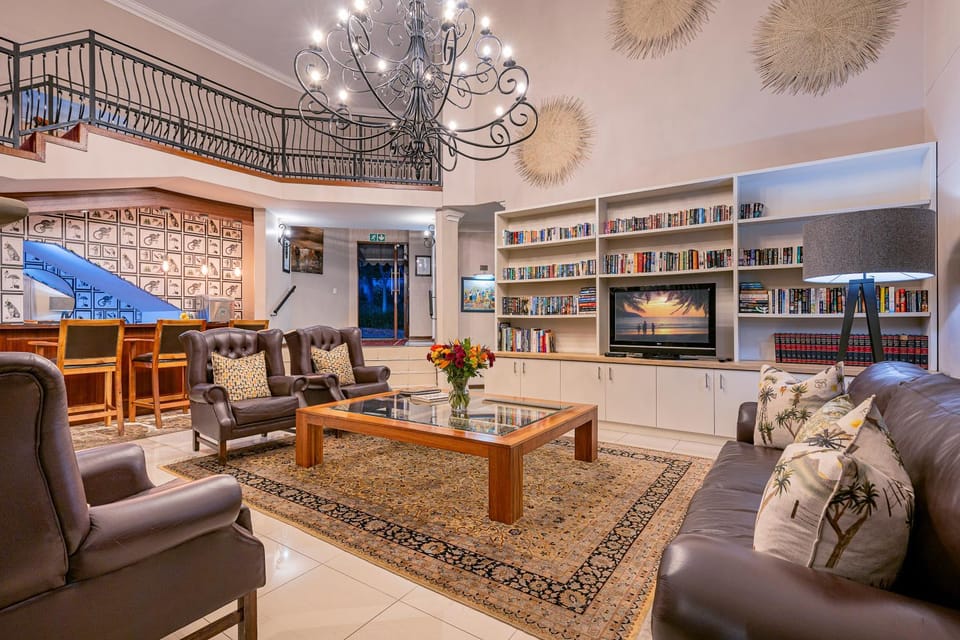 Property building, Communal lounge/ TV room, Library, Living room