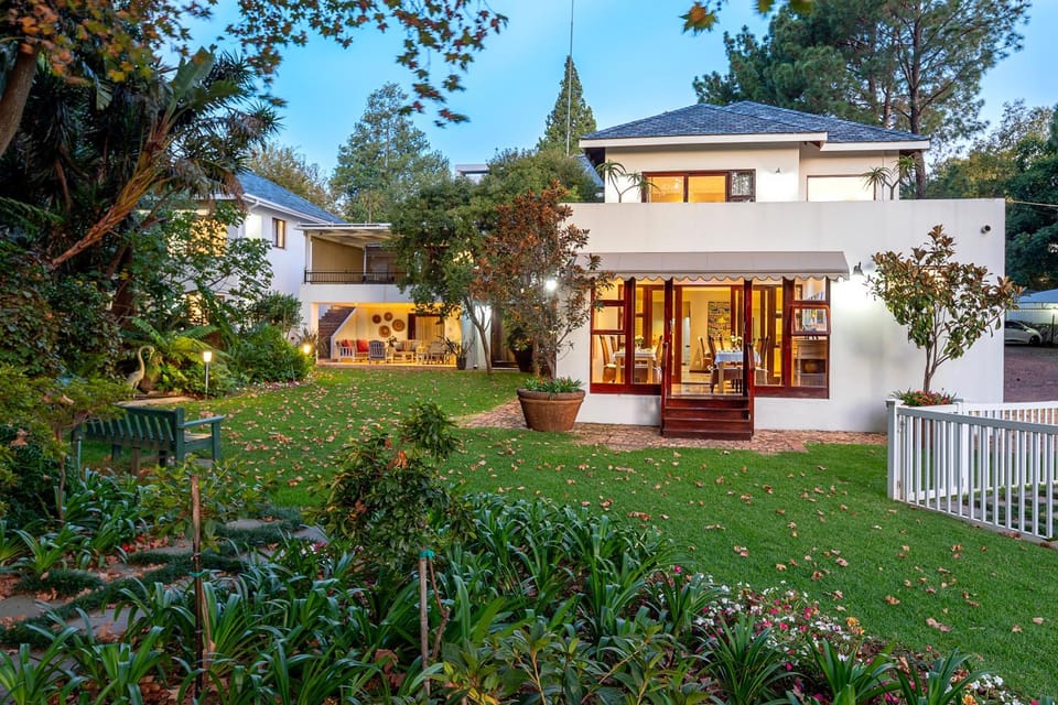 Property building, Garden, Garden view