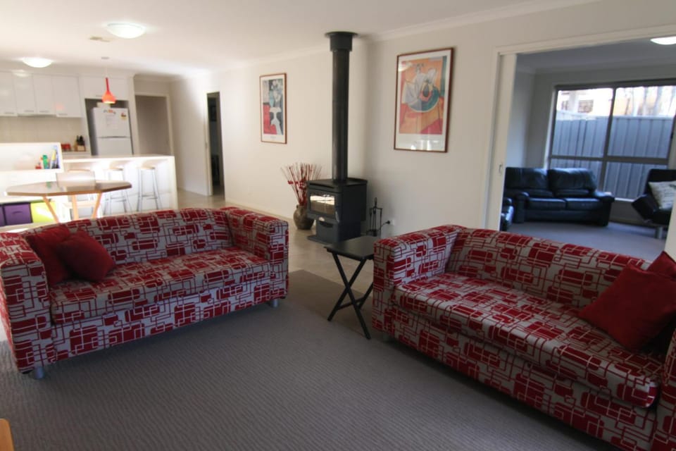 19 Georgian Court Apartment in Porepunkah
