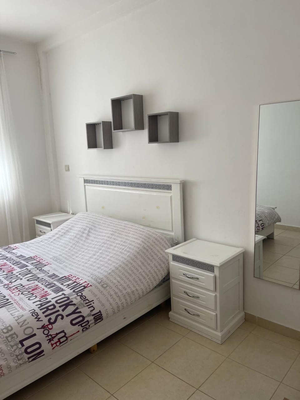 Bed, Photo of the whole room, Bedroom