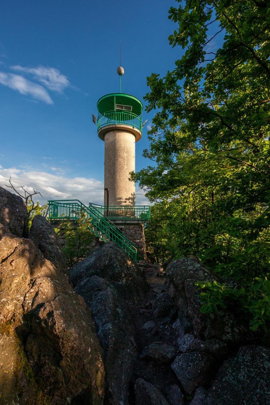 Nearby landmark, Natural landscape, Hiking