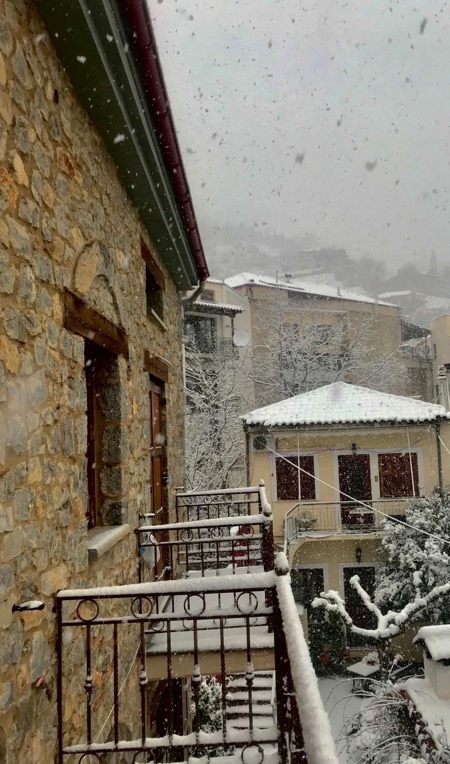 Property building, Winter, Balcony/Terrace