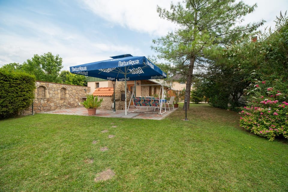 BBQ facilities, Garden