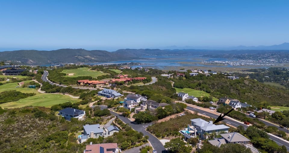Neighbourhood, Natural landscape