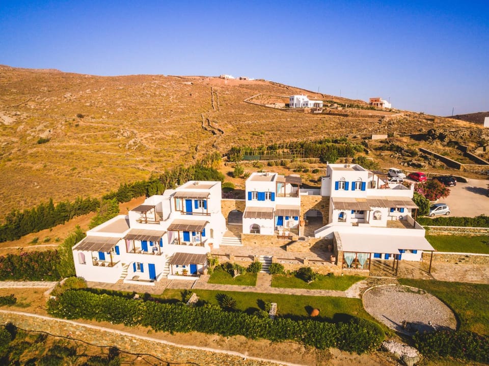 Property building, Day, Bird's eye view