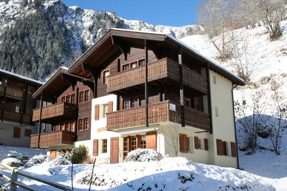 Property building, Winter
