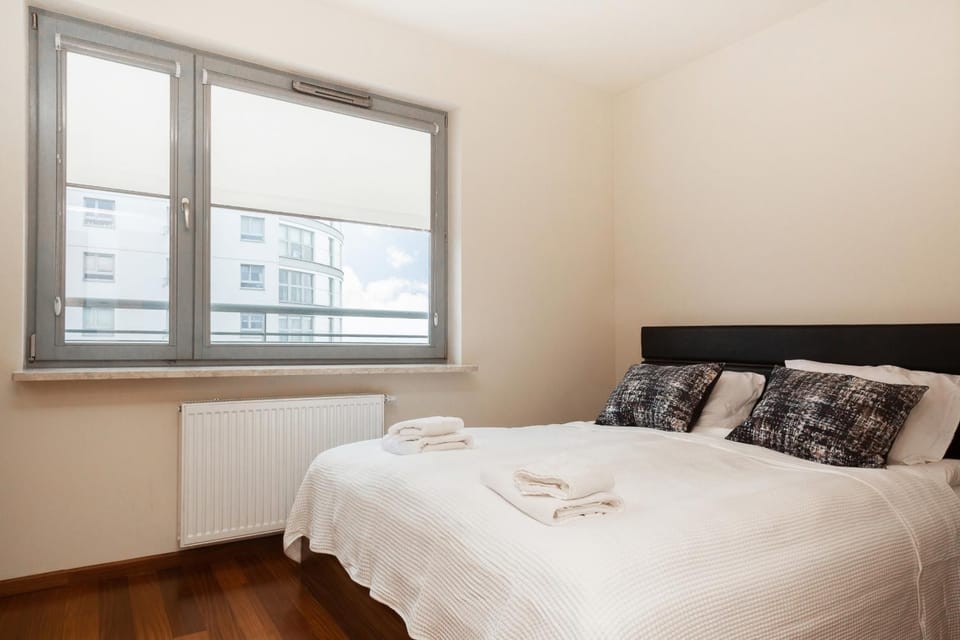 Bed, Photo of the whole room, Bedroom, internet, towels
