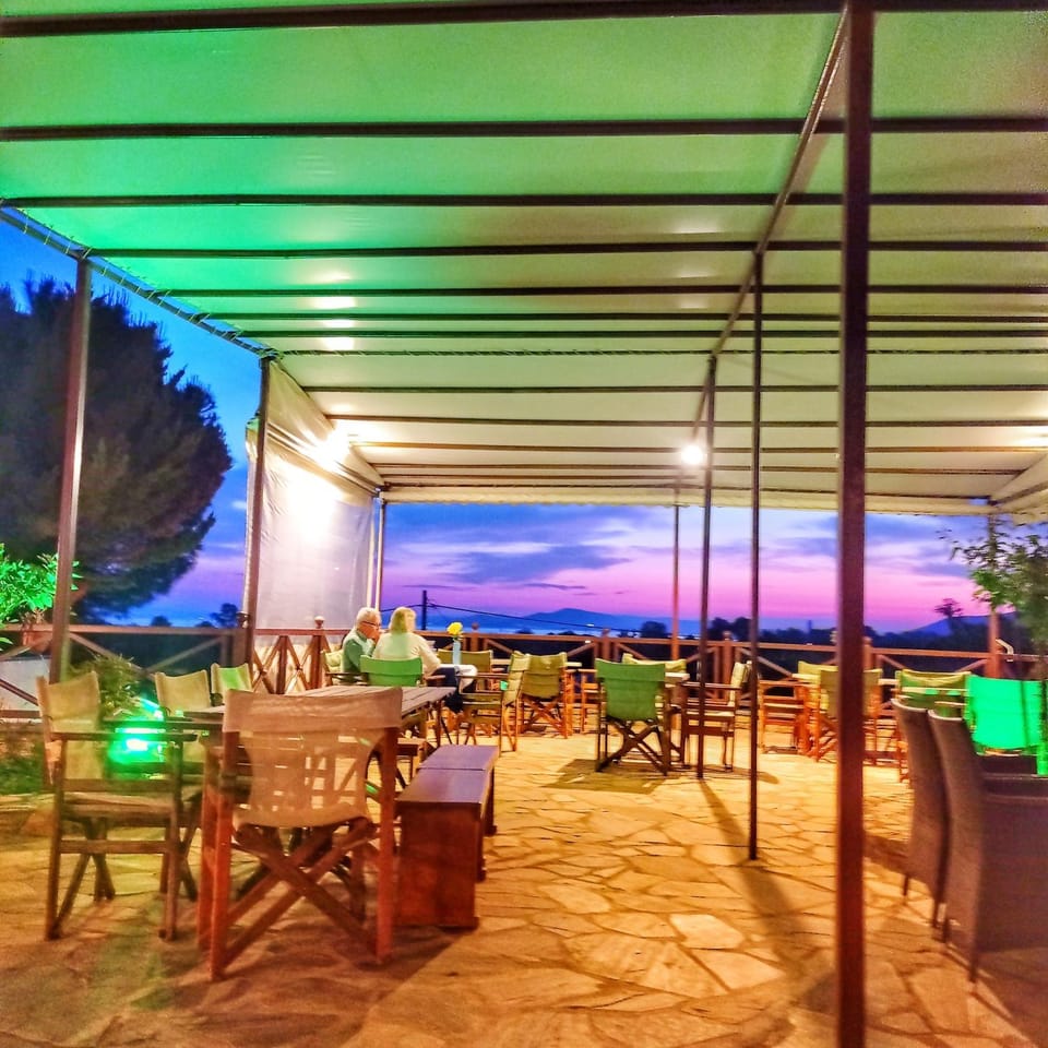 Restaurant/places to eat, Sunset