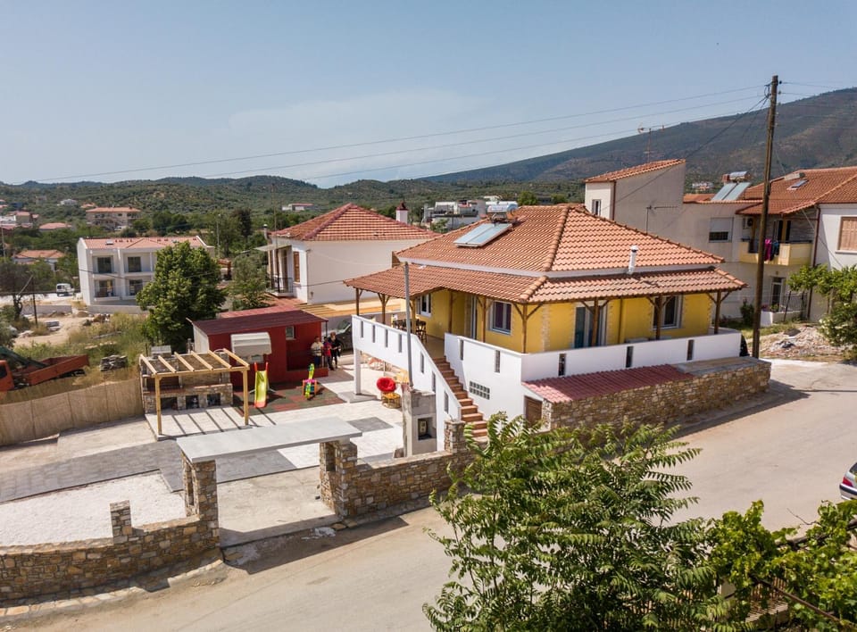 Property building, Bird's eye view, BBQ facilities, Children play ground, Parking