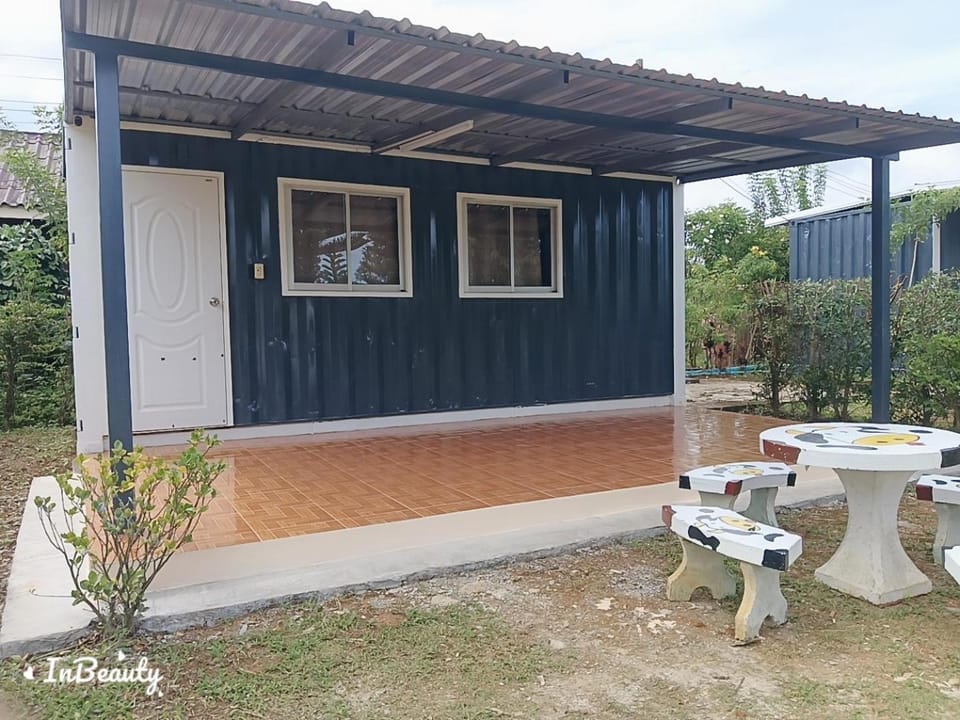 น็อคดาวน์ Campground/ 
RV Resort in Laos