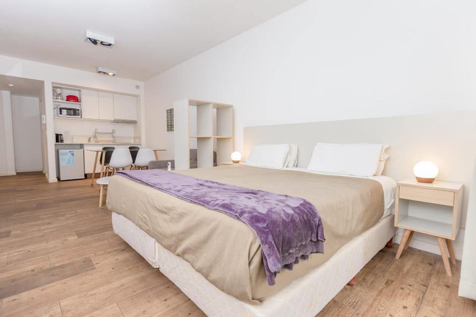 Bed, Kitchen or kitchenette, Photo of the whole room, Bedroom