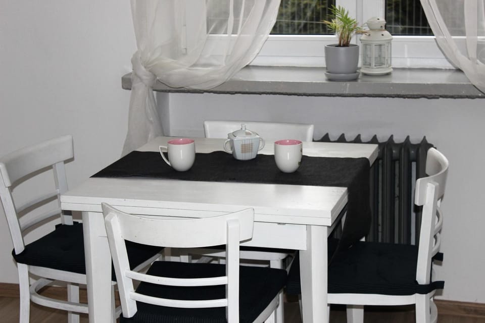 Coffee/tea facilities, Dining area