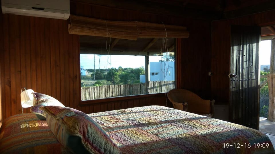 Photo of the whole room, Decorative detail, Bedroom
