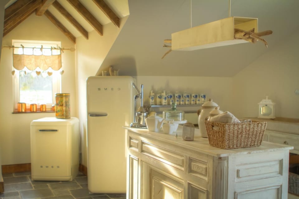 Coffee/tea facilities, Kitchen or kitchenette