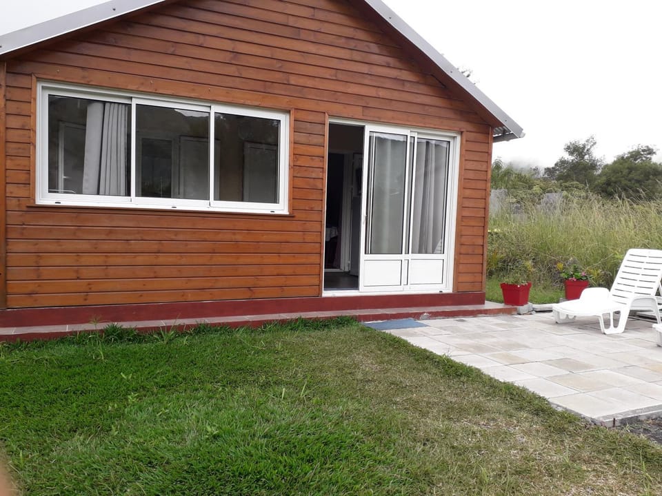 Property building, Facade/entrance, Garden