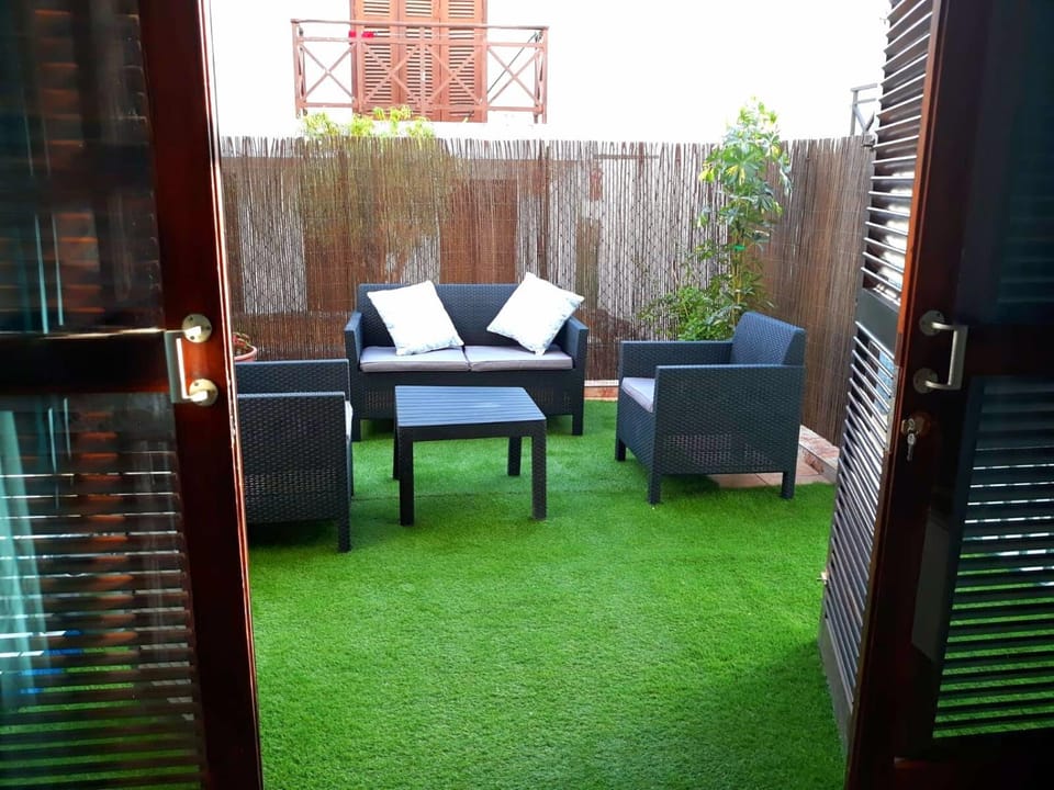 Garden, Balcony/Terrace