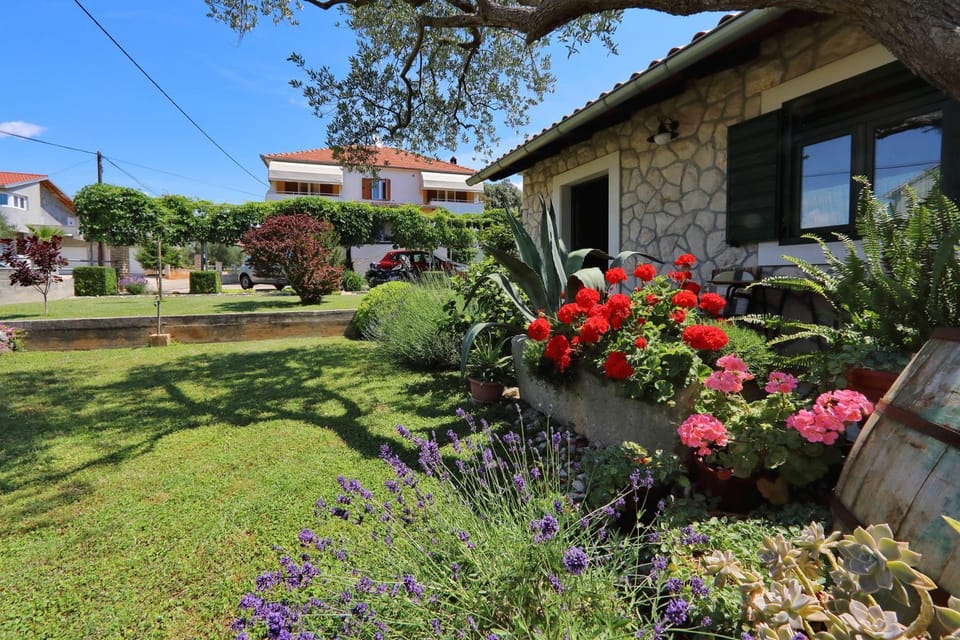 Apartmani Marta Bed and Breakfast in Šibenik-Knin County, Croatia