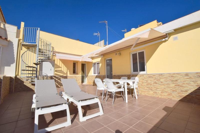 Balcony/Terrace, sunbed