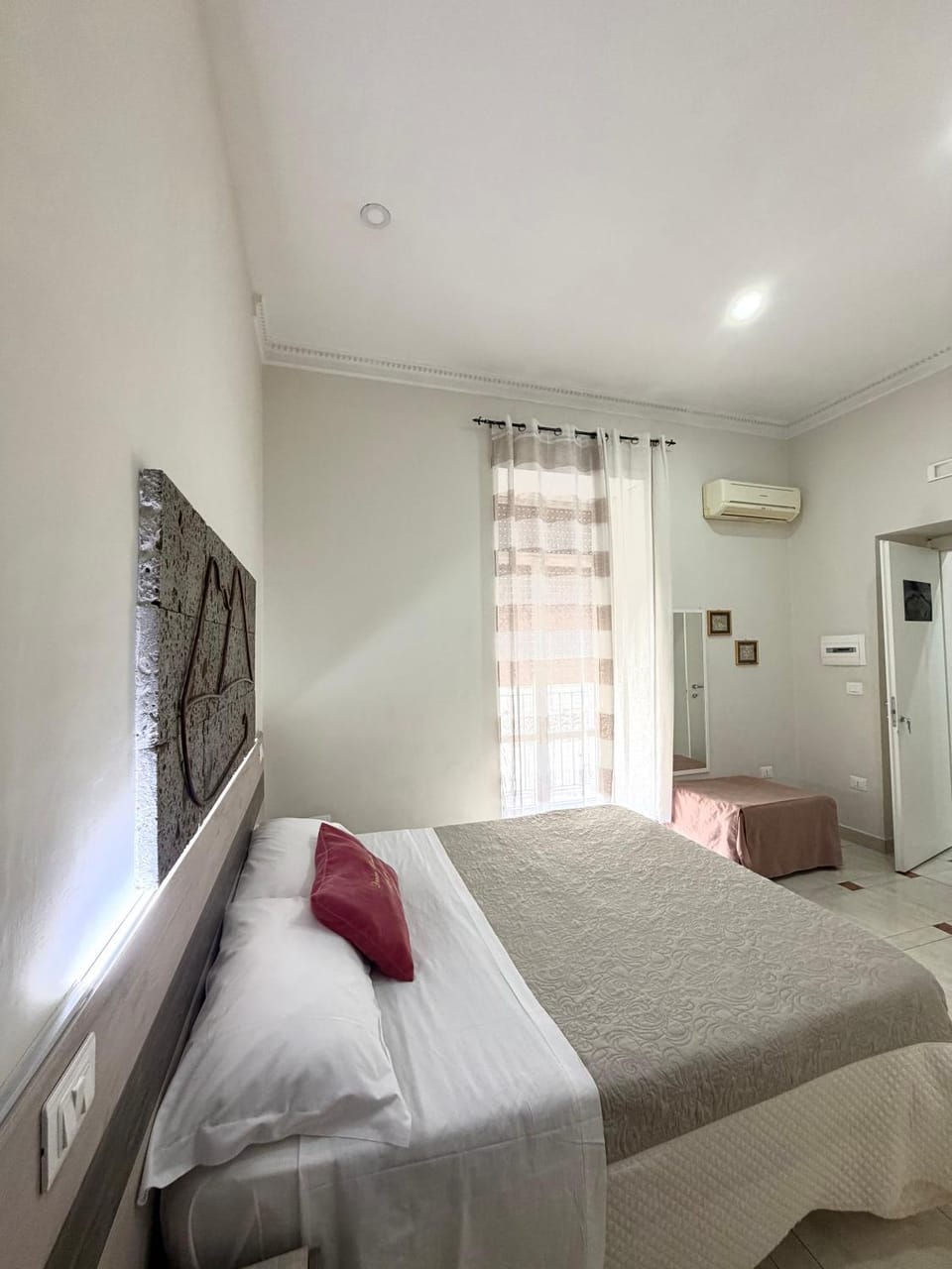 TV and multimedia, Bedroom, air conditioner