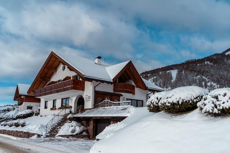Property building, Natural landscape, Winter