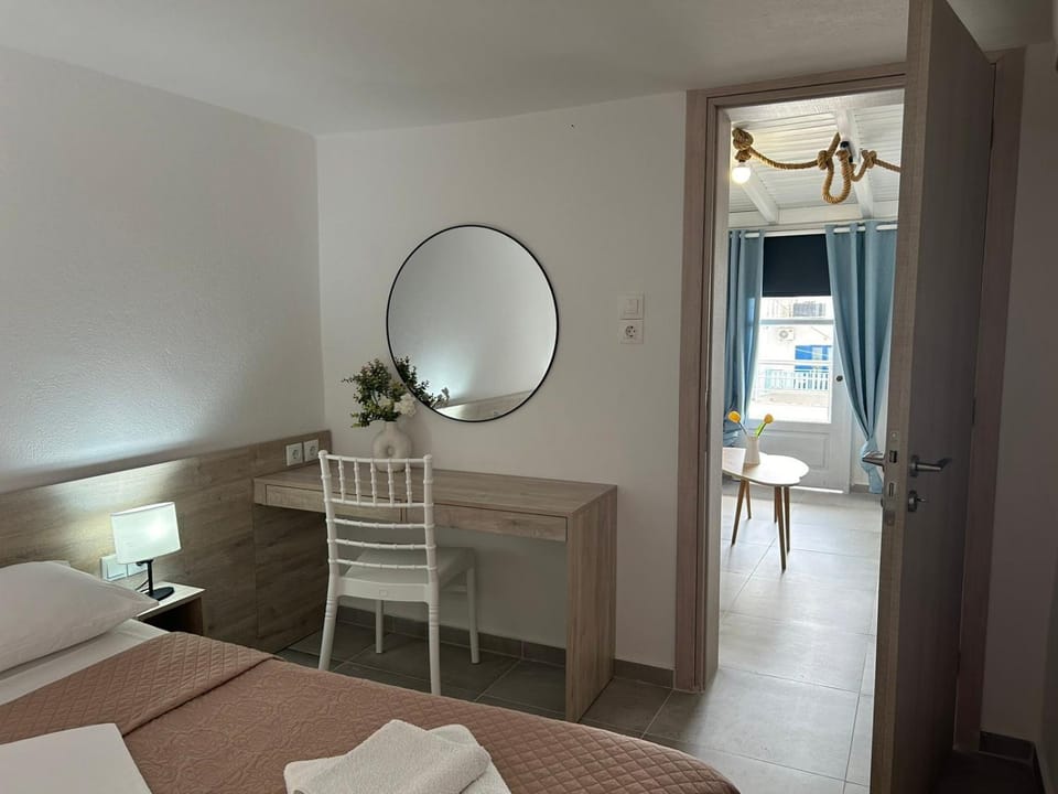 Bed, Photo of the whole room, Bedroom, hair dresser