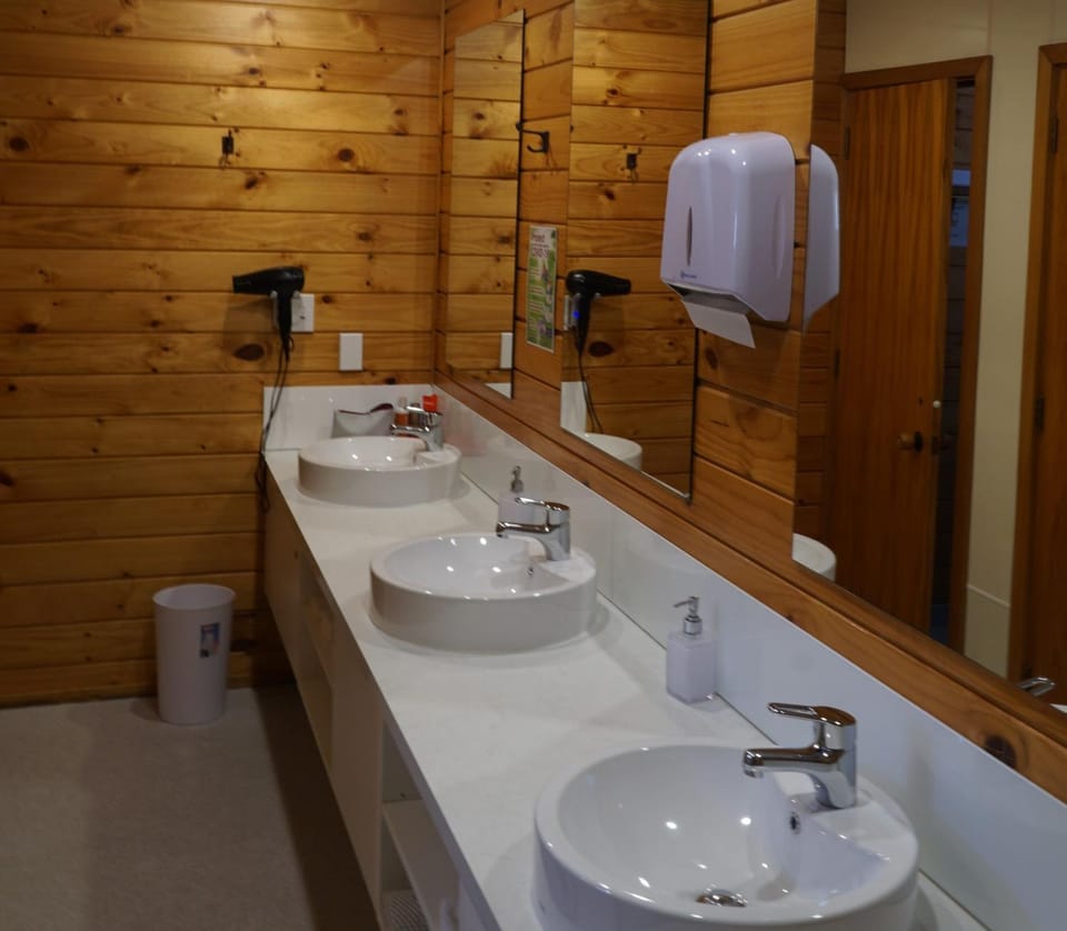 Altamont Lodge Bed and Breakfast in Wanaka