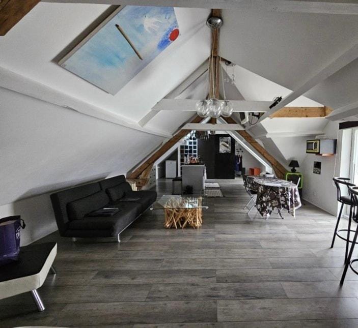 yinloft Apartment in Centre-Val de Loire