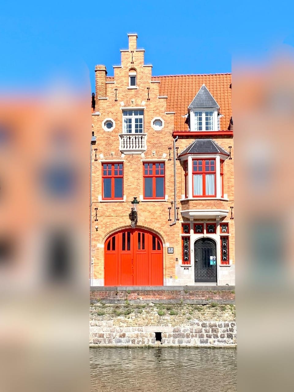 Property building, Day, Landmark view
