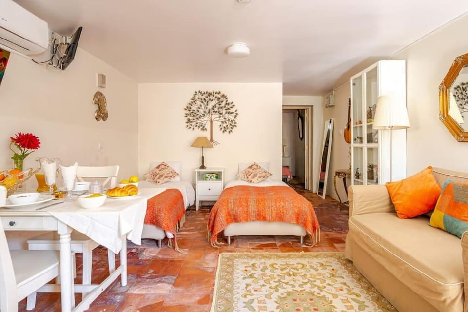 Living room, Dining area, Bedroom