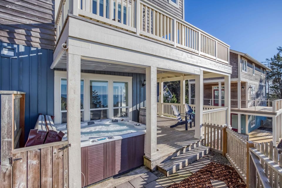 Dune Vista House in Lincoln City