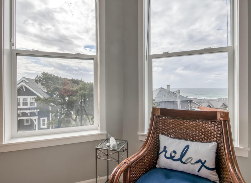 Bella Breeze House in Lincoln Beach