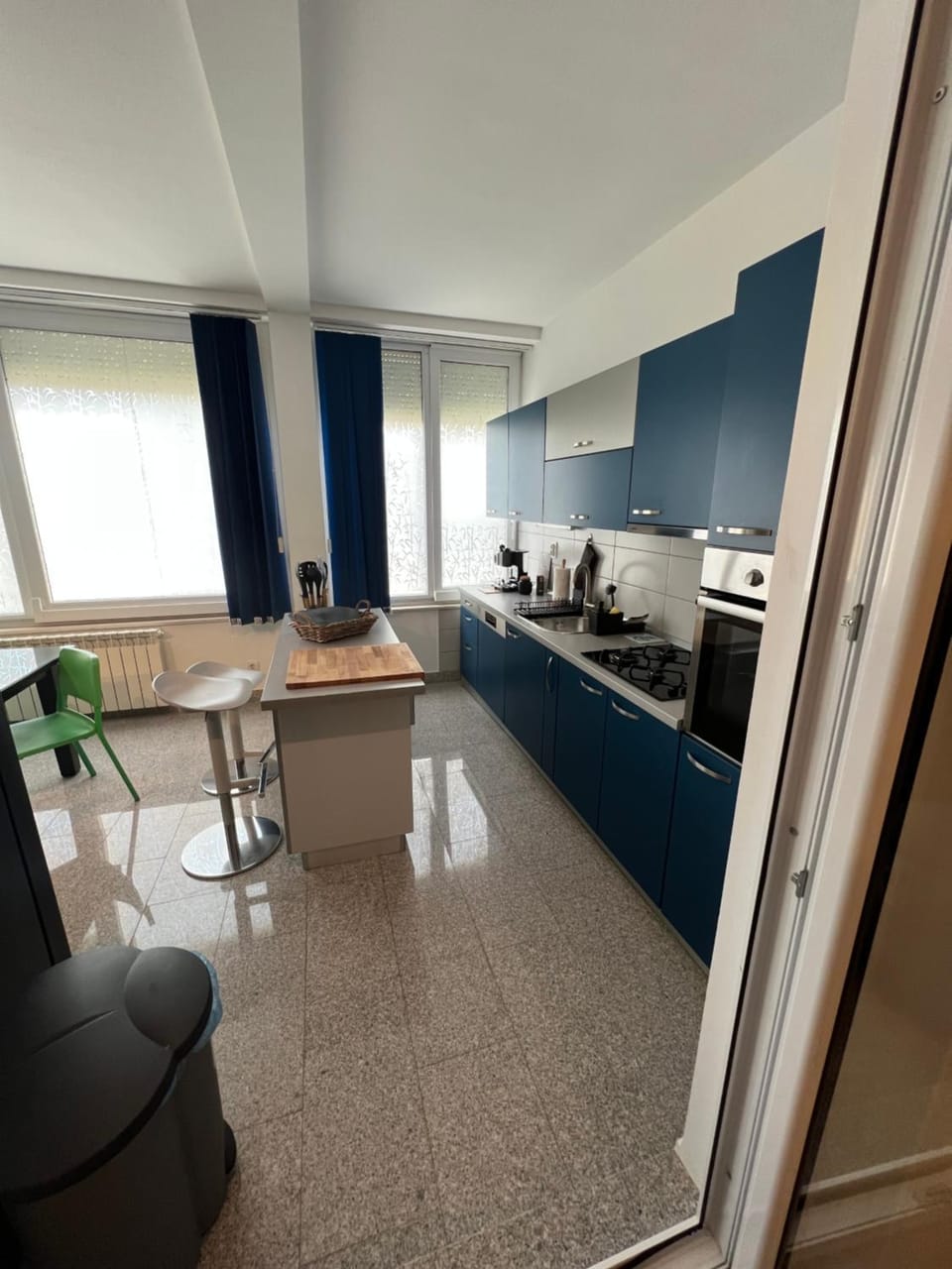 Kitchen or kitchenette, Seating area, Dining area