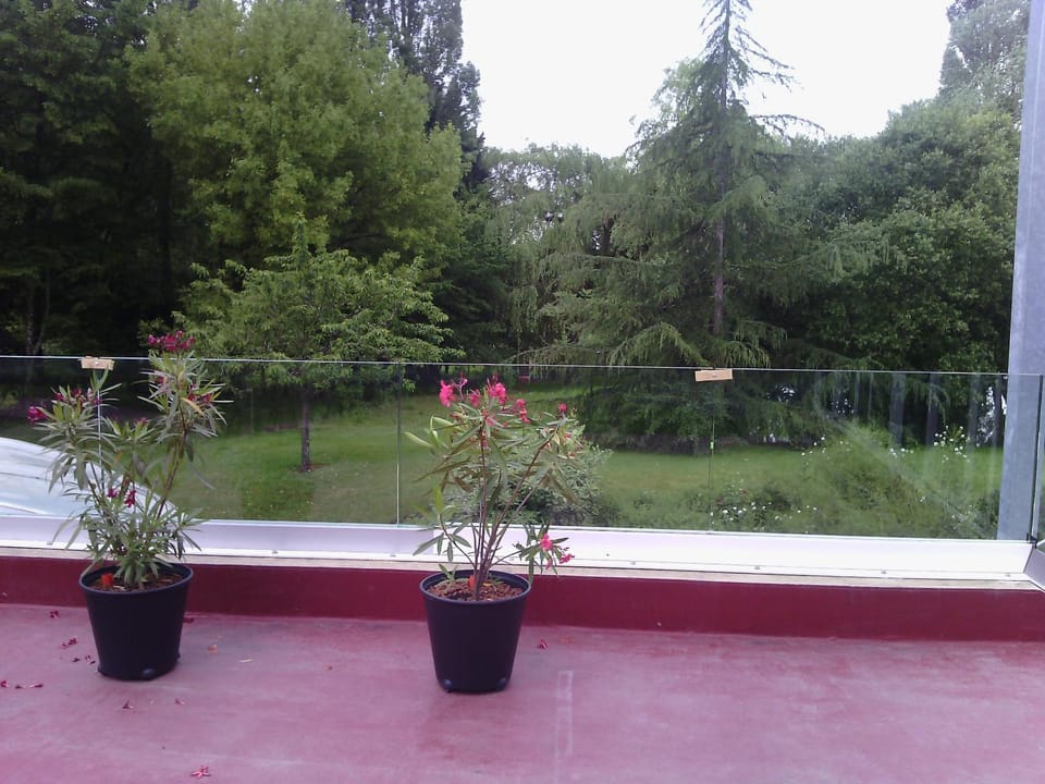 CHAMBRE INDEPENDANTE DANS UN PARC Vacation rental in Centre-Val de Loire