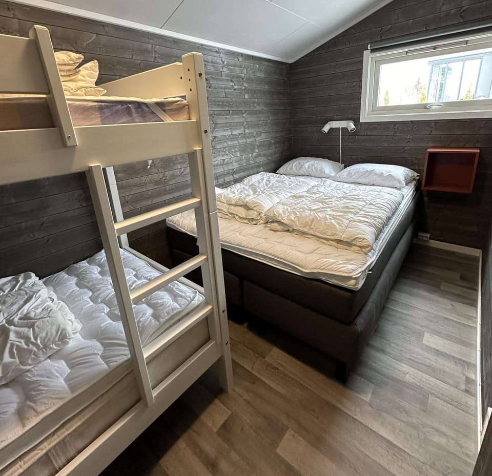 Bed, Bedroom, bunk bed