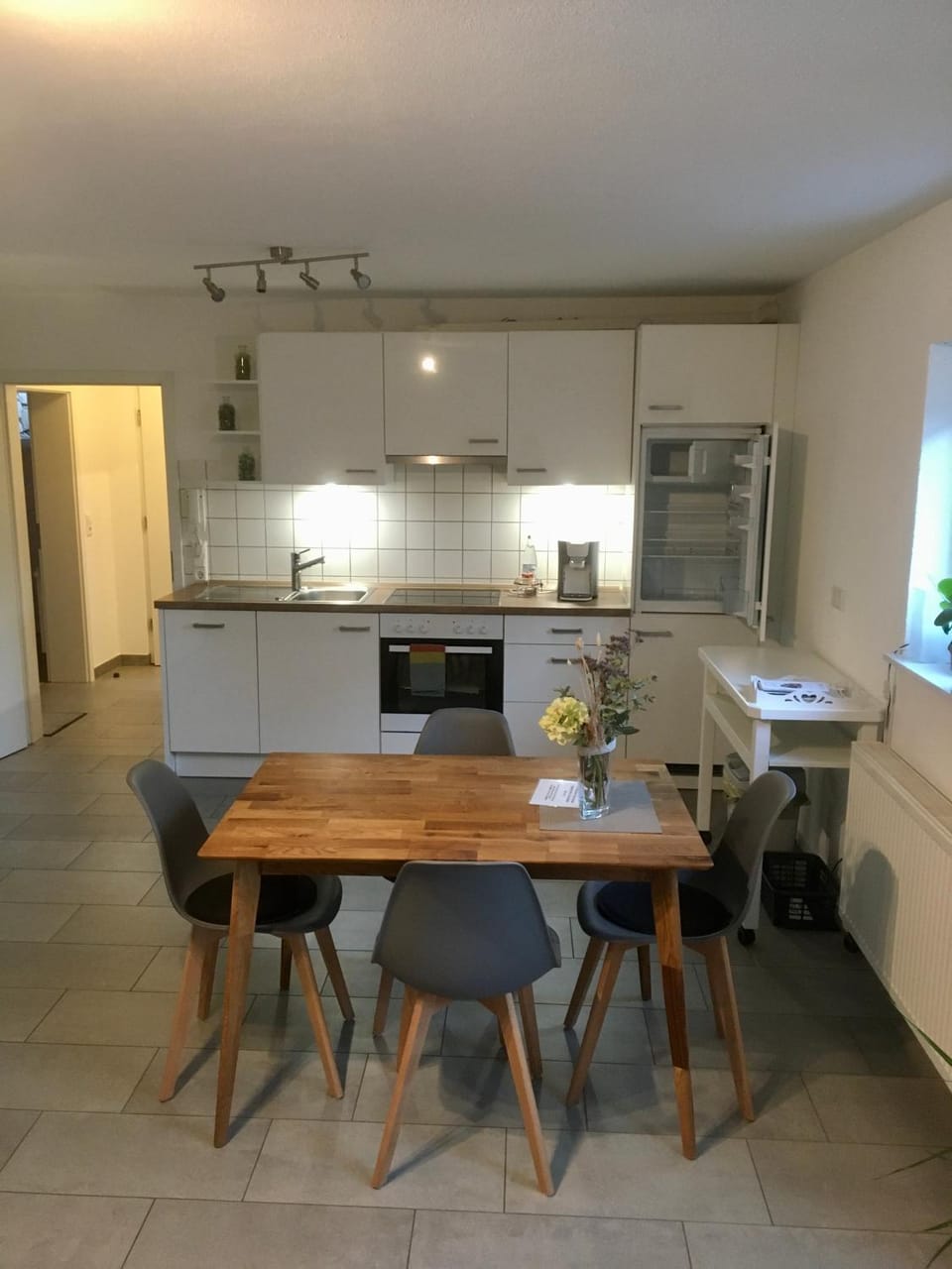 Coffee/tea facilities, Kitchen or kitchenette, Dining area, dishwasher, minibar, pet friendly, stove