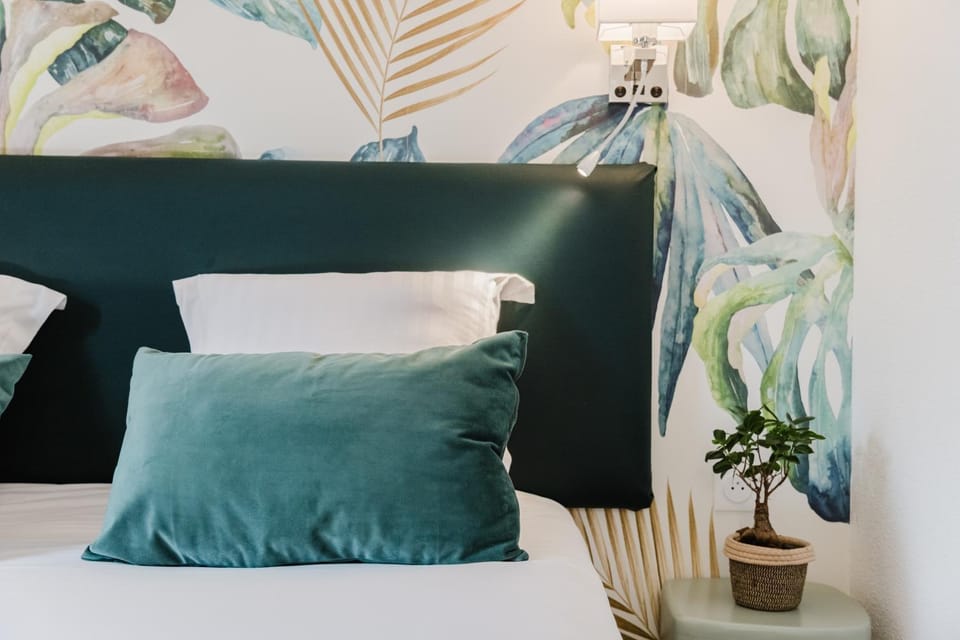 Bed, Bedroom