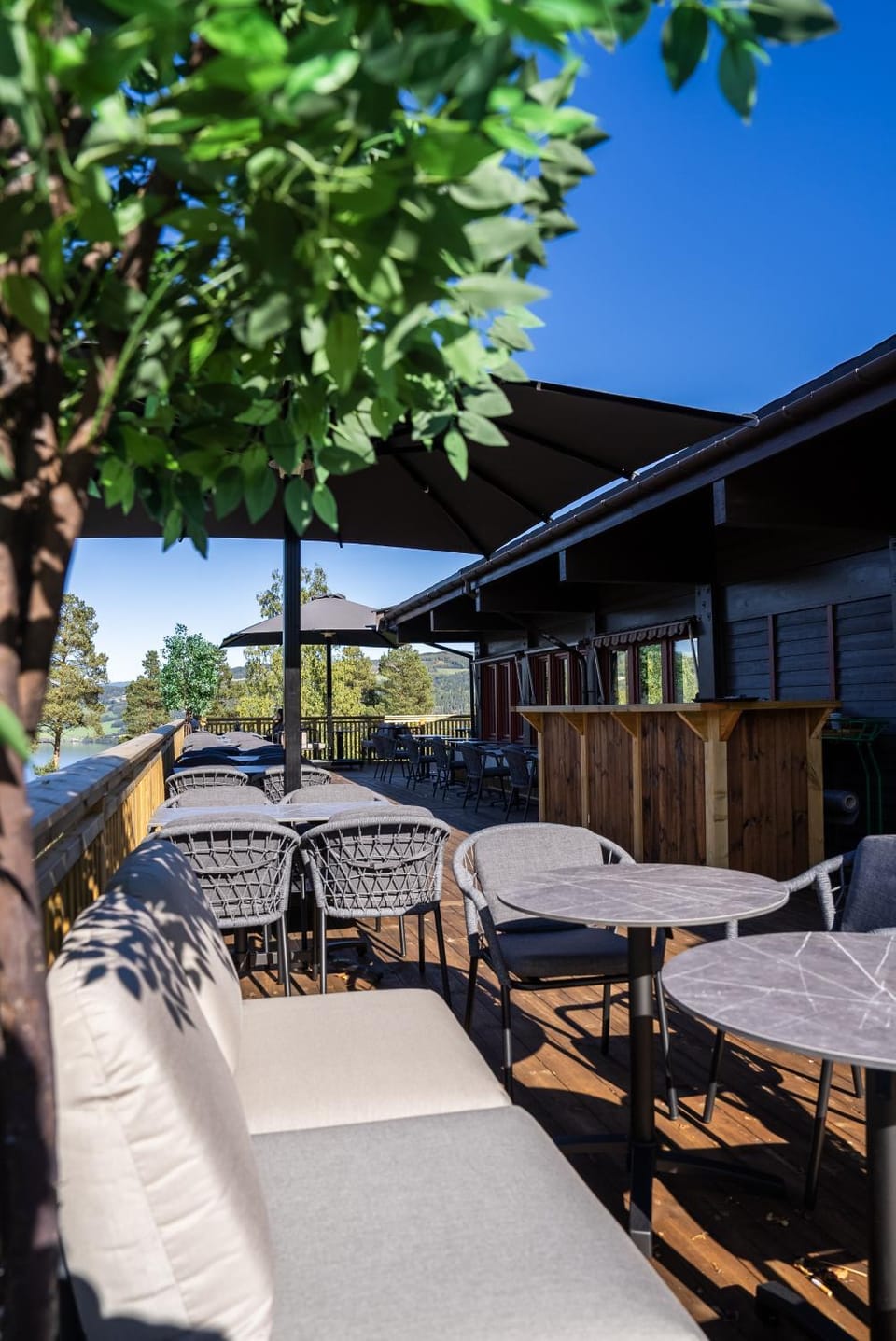 Restaurant/places to eat, Restaurant/places to eat, Balcony/Terrace